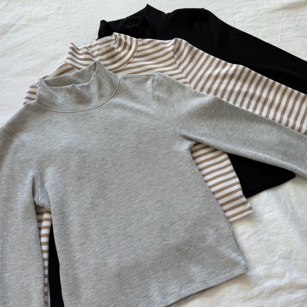 3 PACK BUNDLE! American Eagle Outfitters Mock Neck Long Sleeve Tops